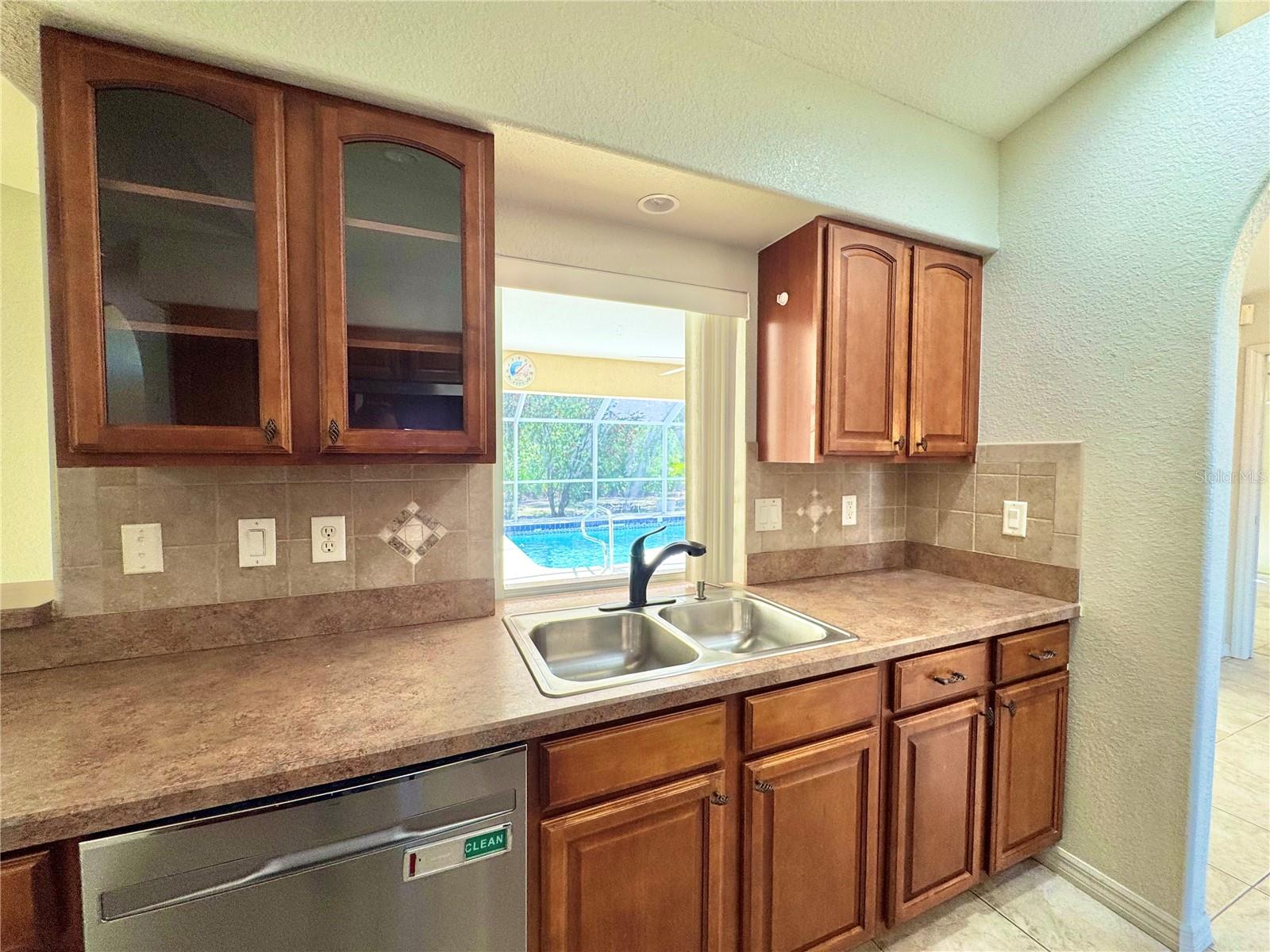 Image 6 of 20 For 1382 Maracaibo Street