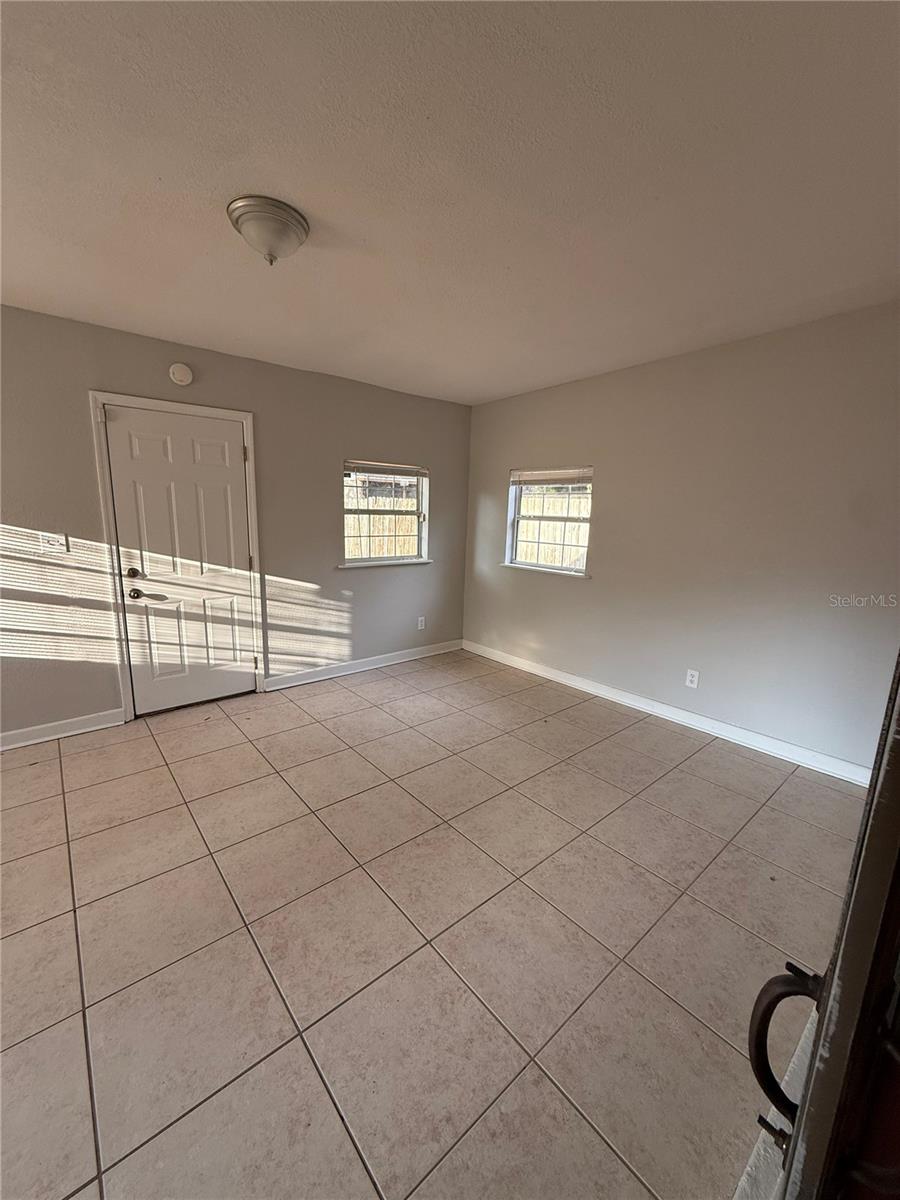 Image 6 of 36 For 820 Sutter Loop