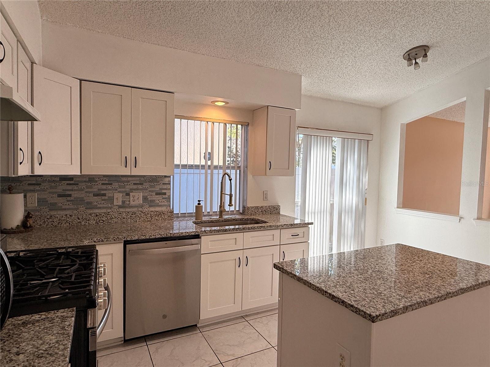 Image 4 of 31 For 4108 Oakberry Drive