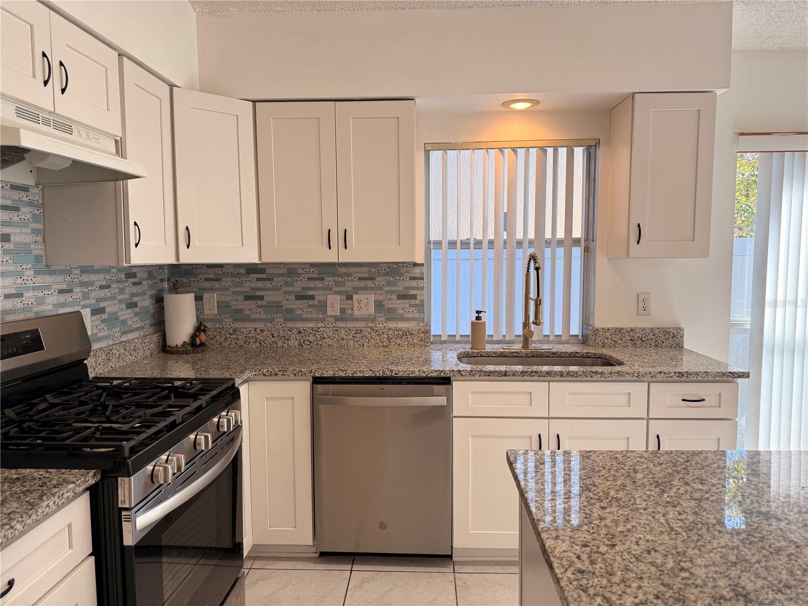 Image 5 of 31 For 4108 Oakberry Drive