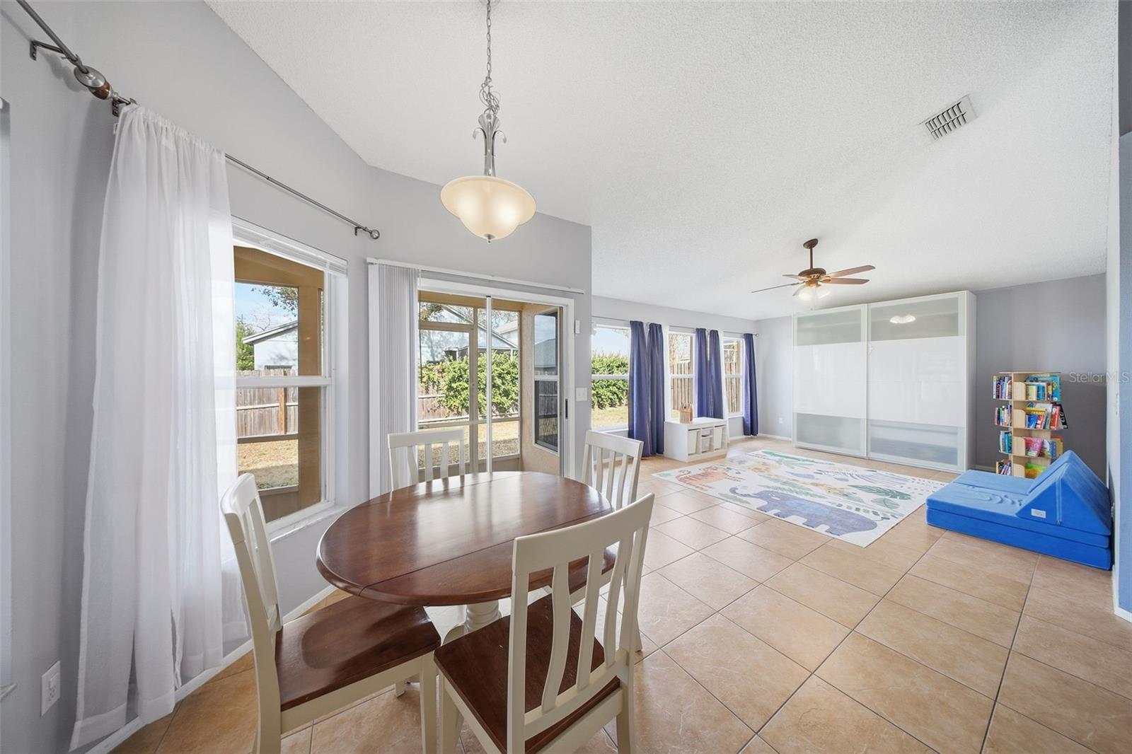 Image 10 of 32 For 1116 Parker Canal Court