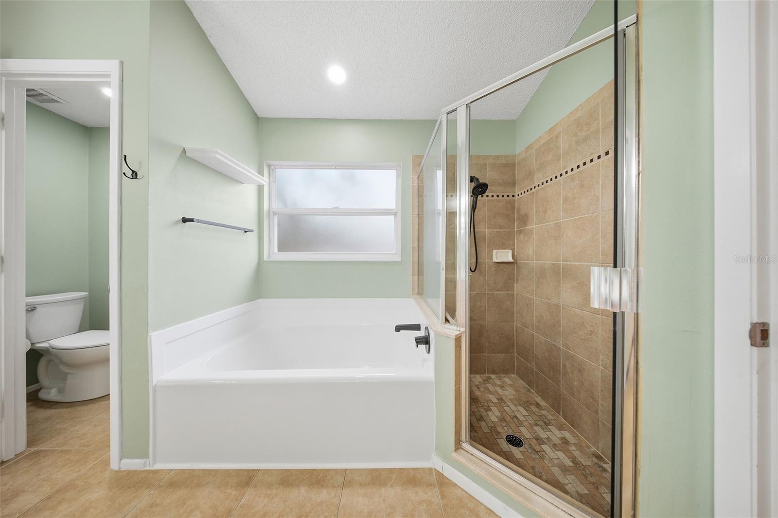 Image 17 of 32 For 1116 Parker Canal Court