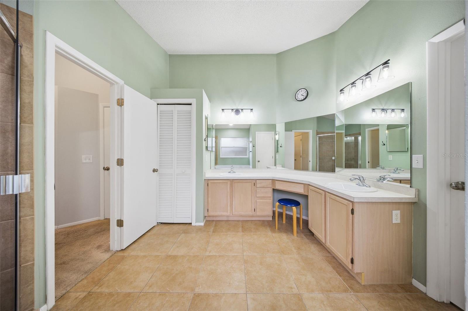 Image 18 of 32 For 1116 Parker Canal Court