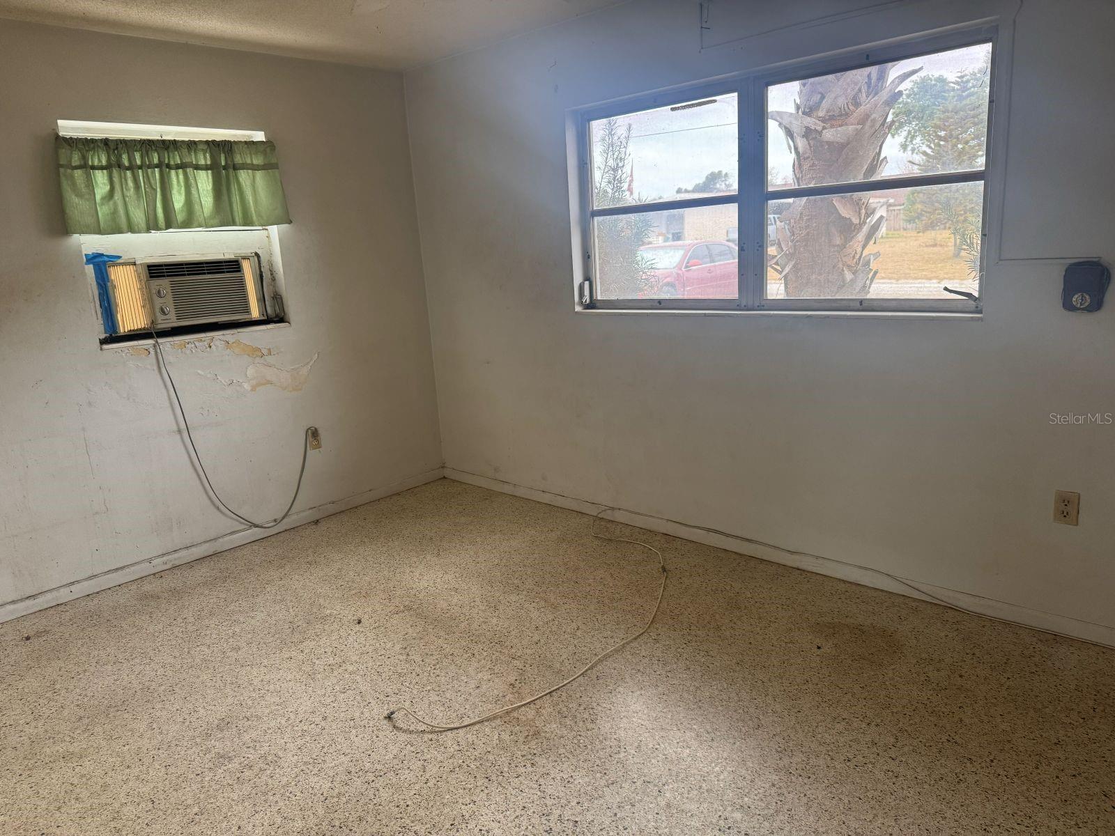 Image 10 of 18 For 2310 Poinsettia Drive