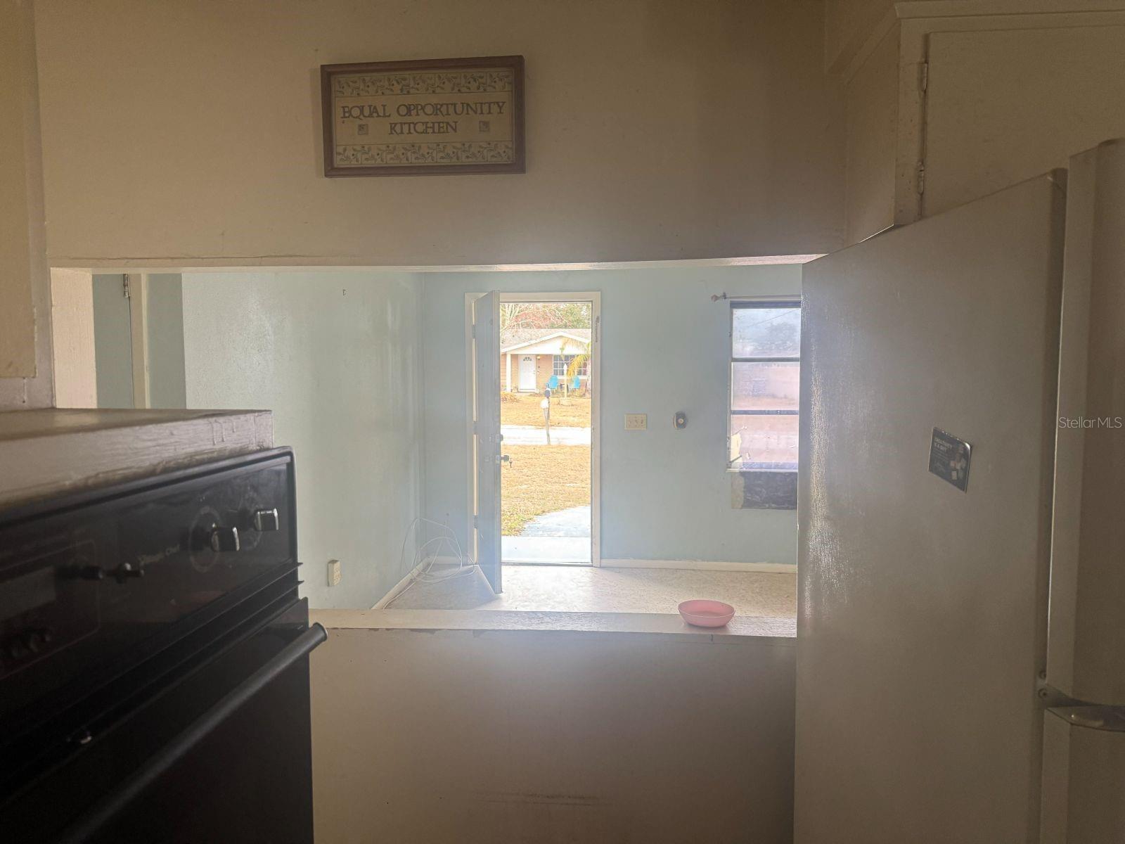 Image 7 of 18 For 2310 Poinsettia Drive