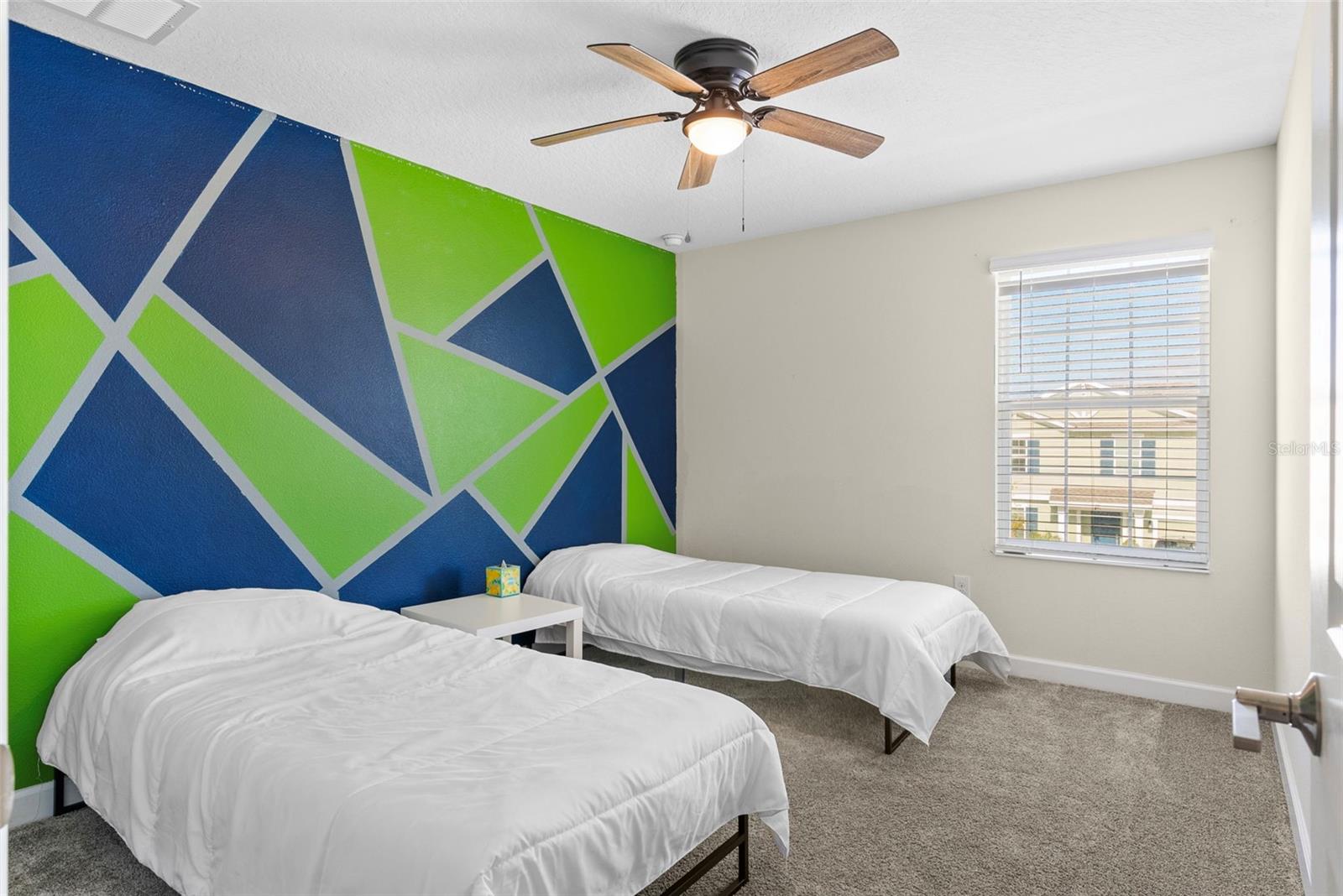 Image 25 of 48 For 740 Simone Court