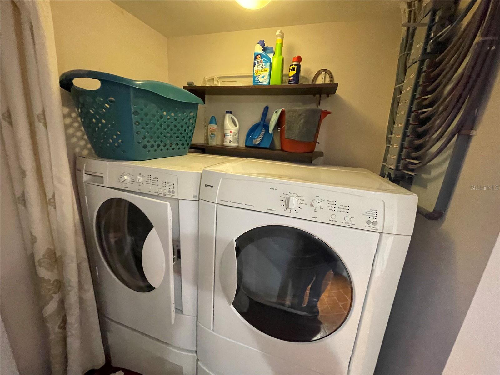 Image 12 of 19 For 1162 Carmel Circle 100