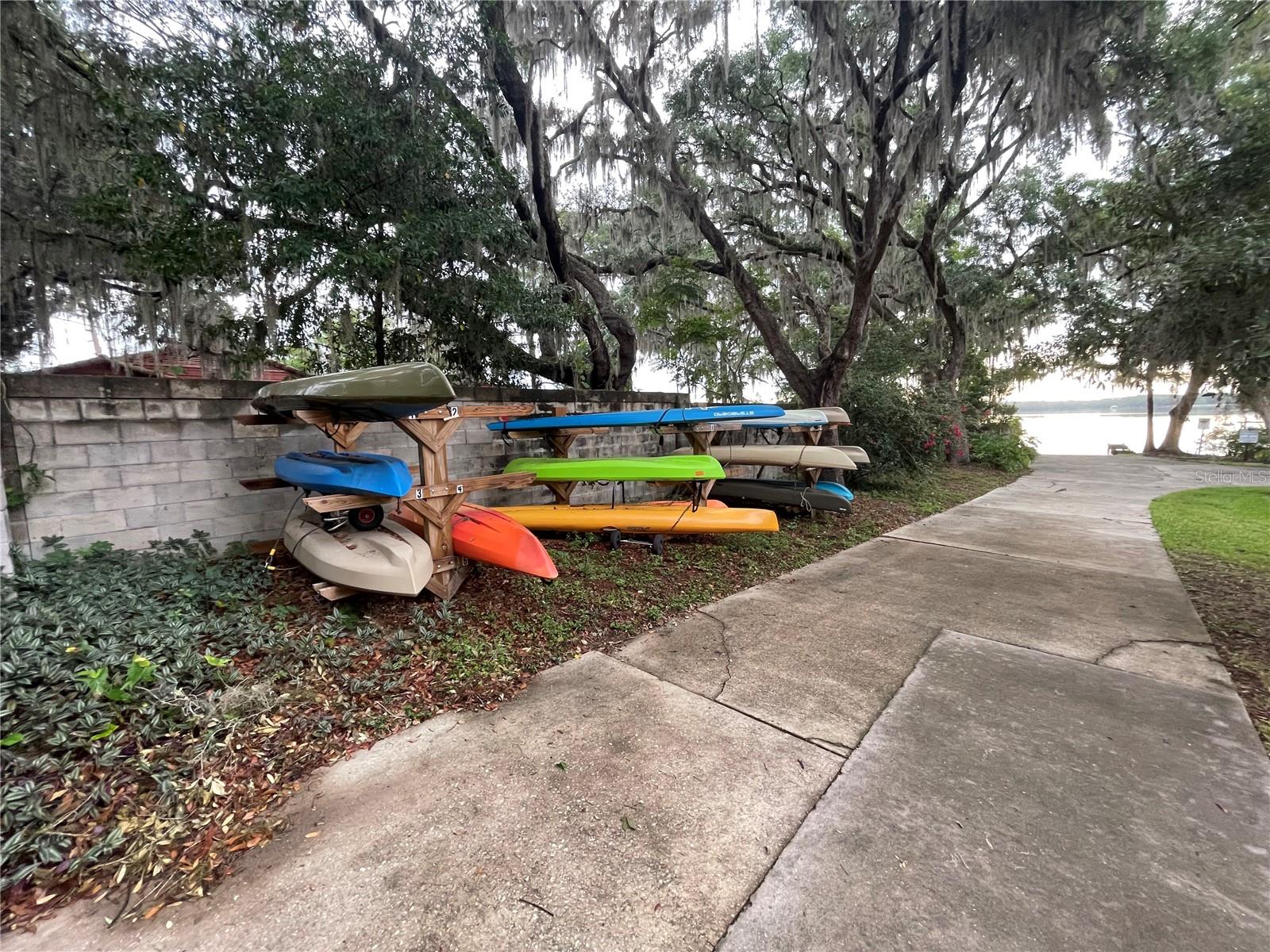 Image 15 of 19 For 1162 Carmel Circle 100