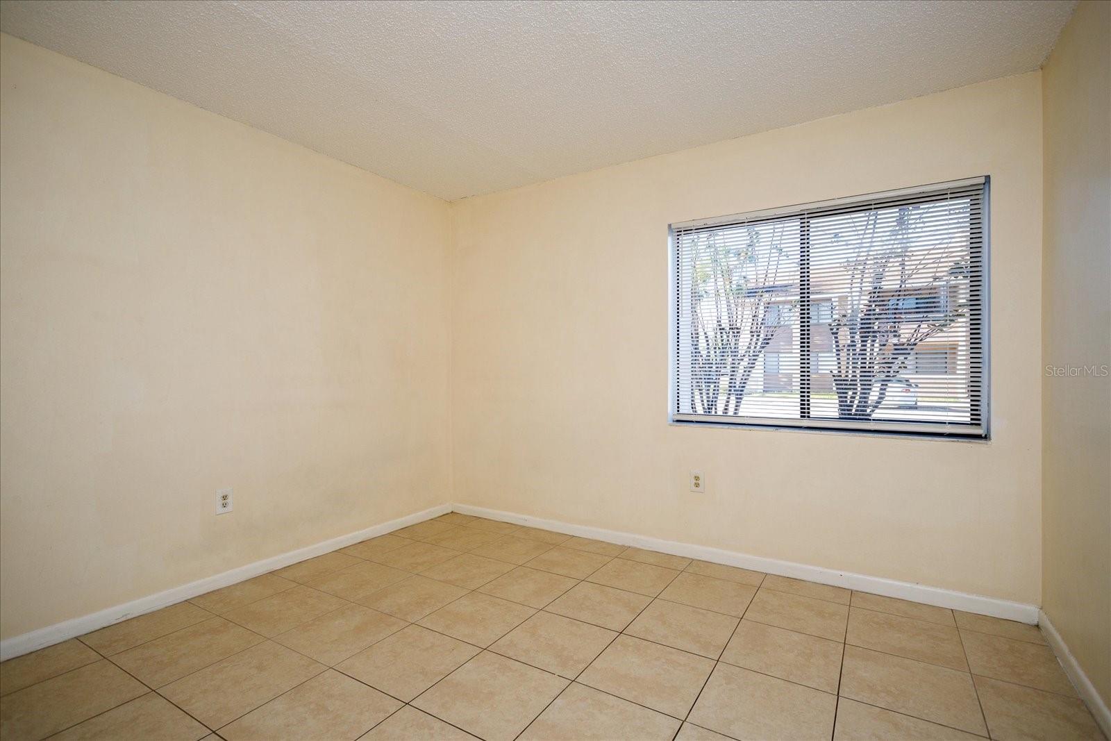 Image 17 of 20 For 5013 Vineland Road 108