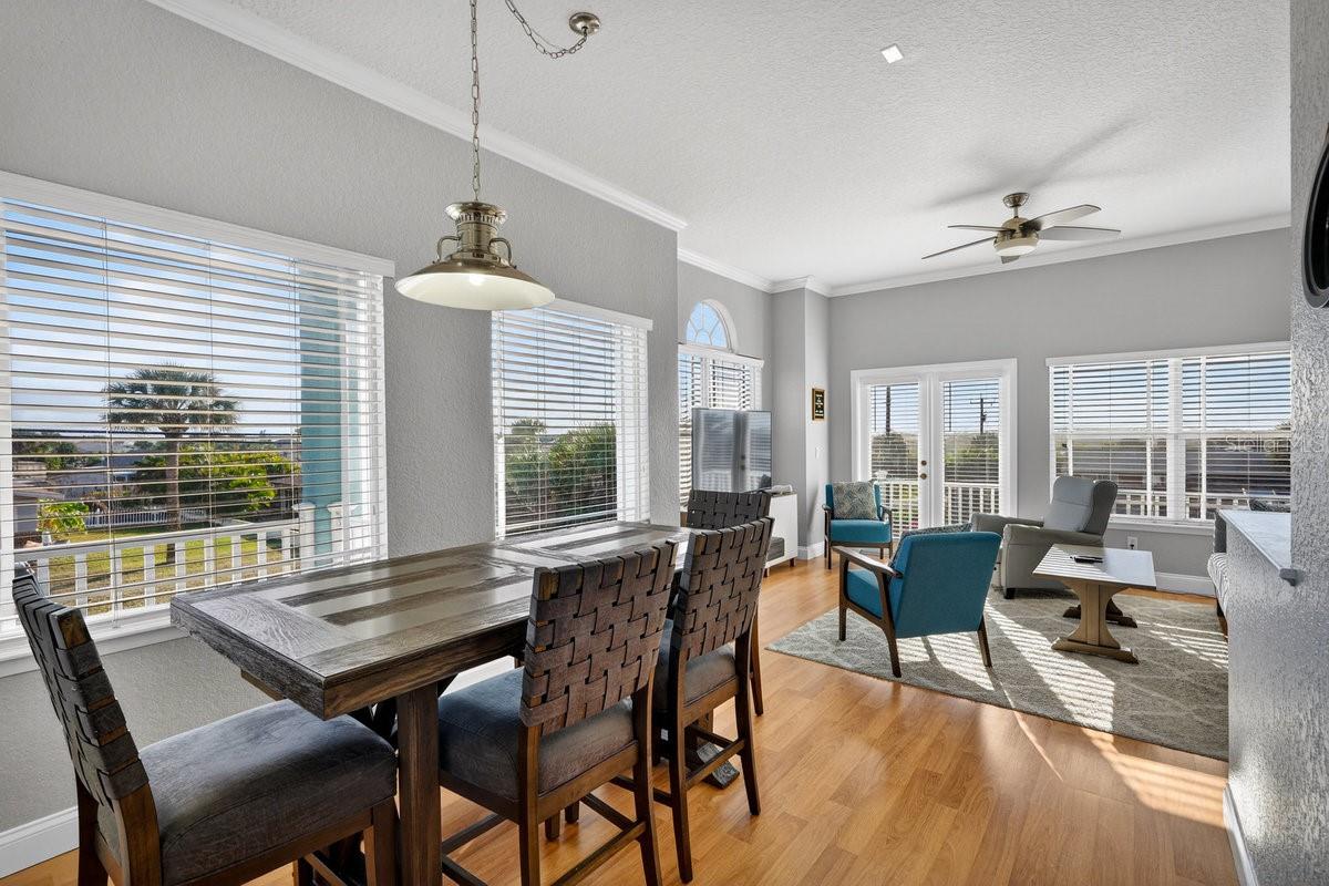 Image 28 of 66 For 4276 Oriole Avenue