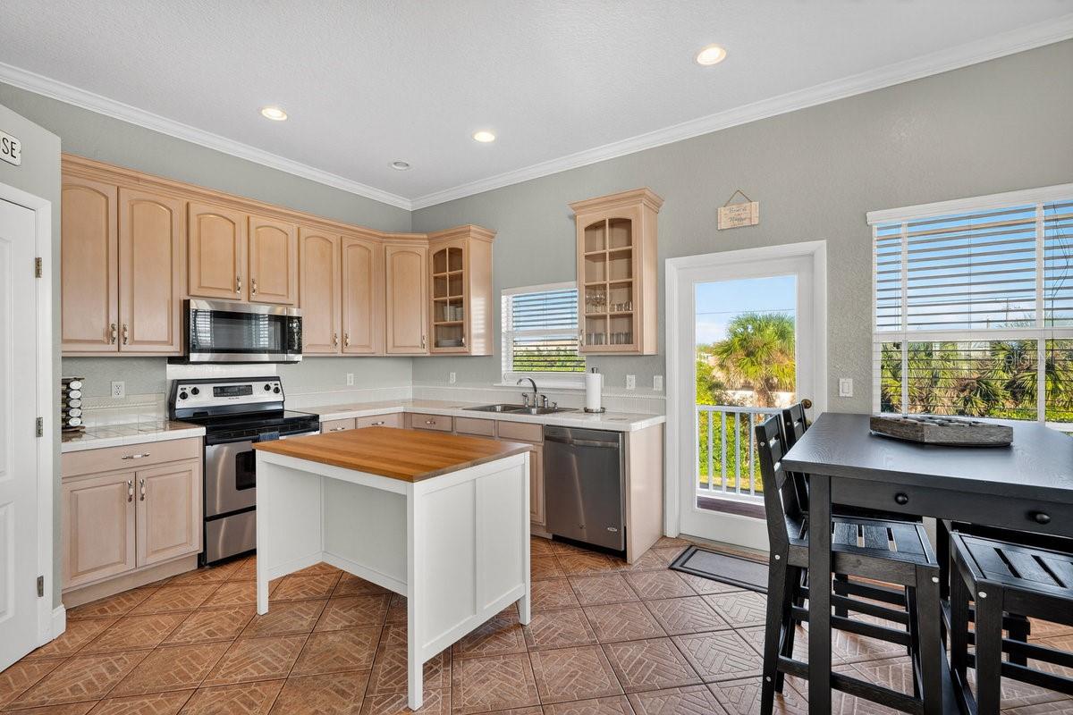 Image 34 of 66 For 4276 Oriole Avenue