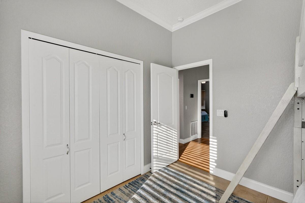 Image 40 of 66 For 4276 Oriole Avenue