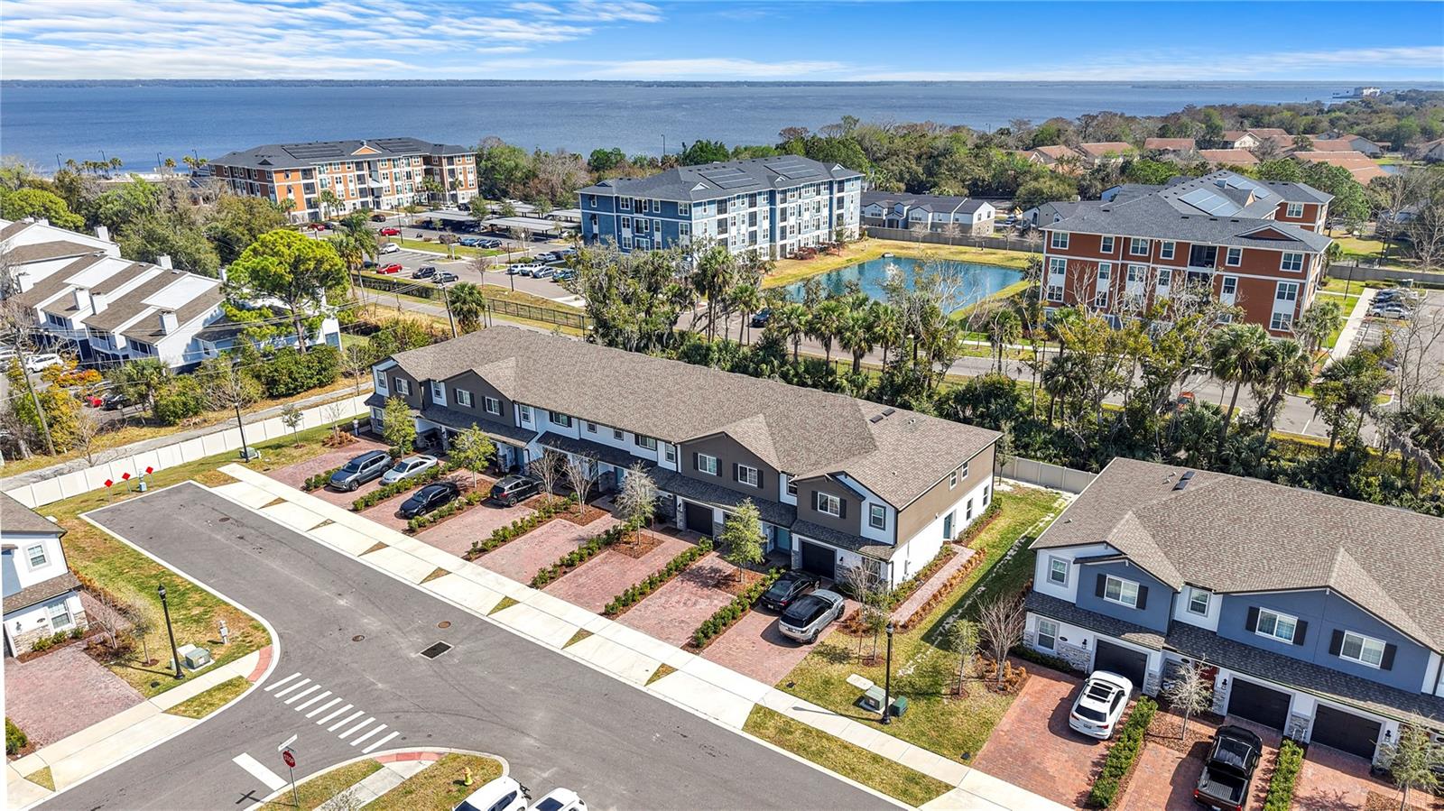 Image 31 of 34 For 463 Cape Honeysuckle Place