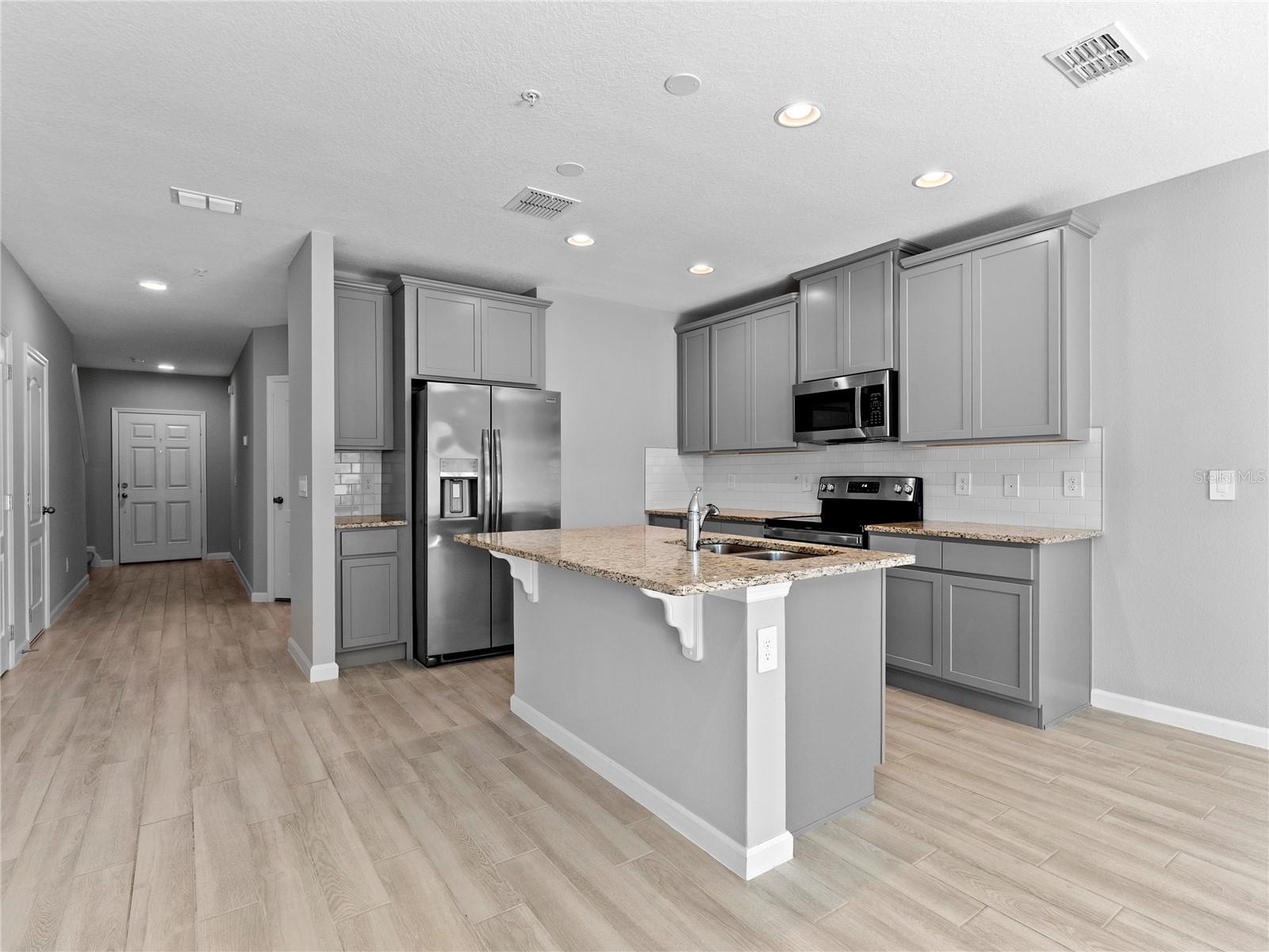 Image 4 of 34 For 463 Cape Honeysuckle Place