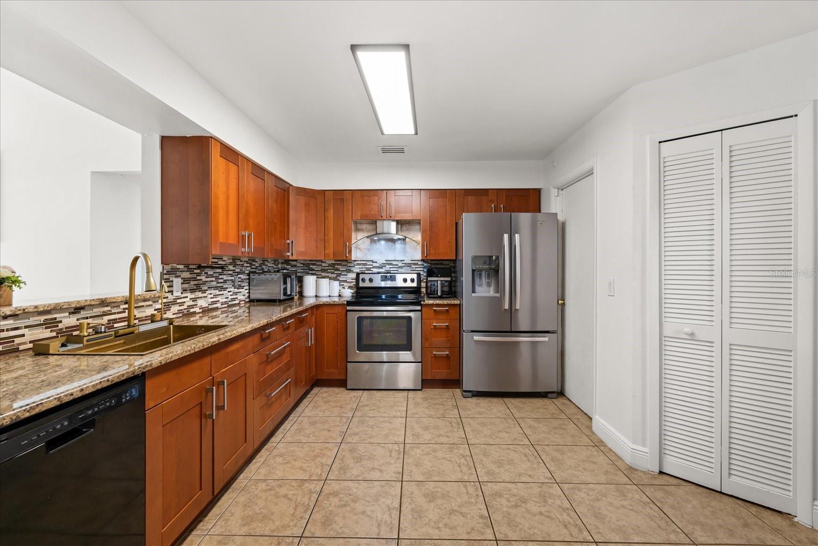 Image 11 of 34 For 2602 Birchwood Avenue