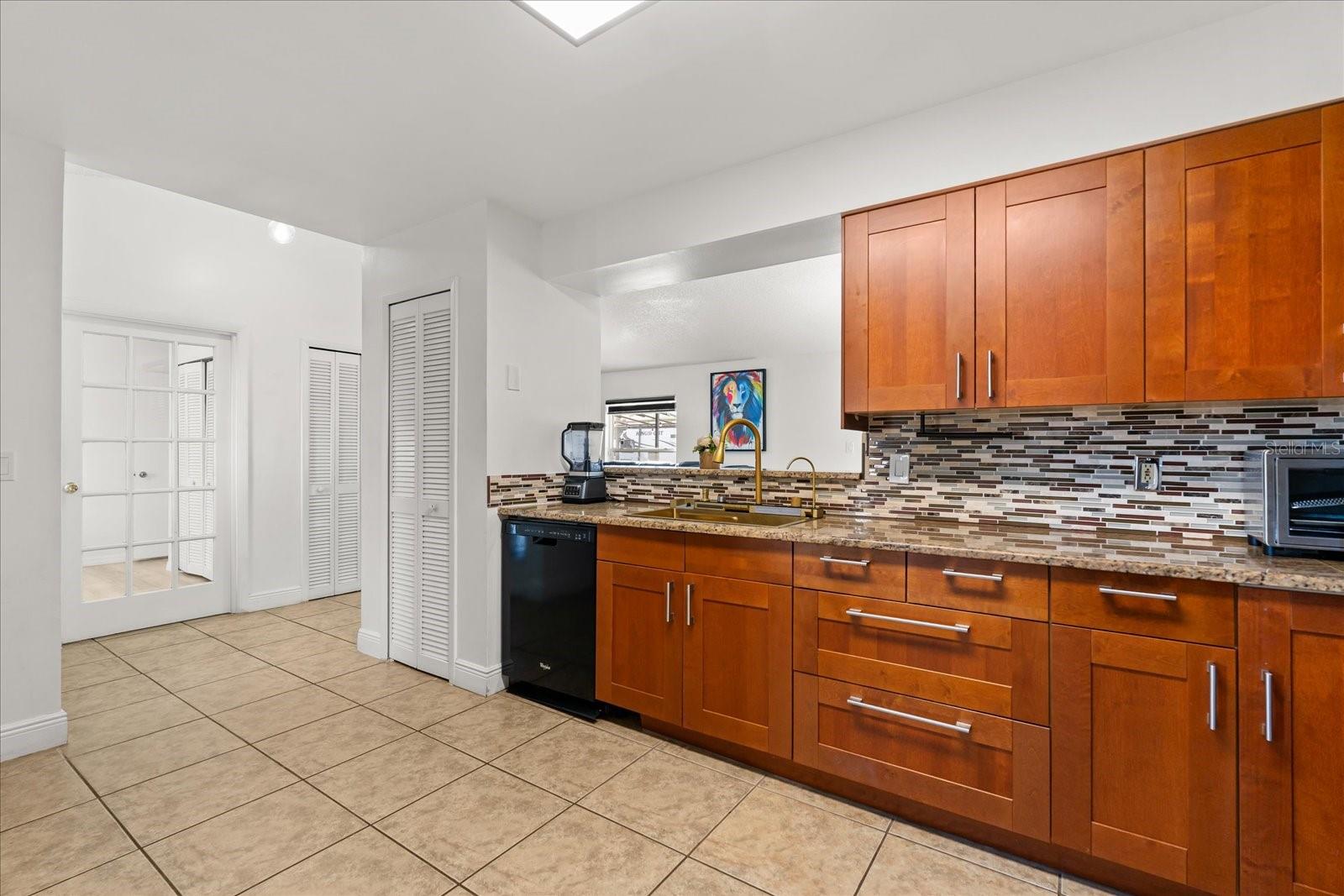 Image 13 of 34 For 2602 Birchwood Avenue