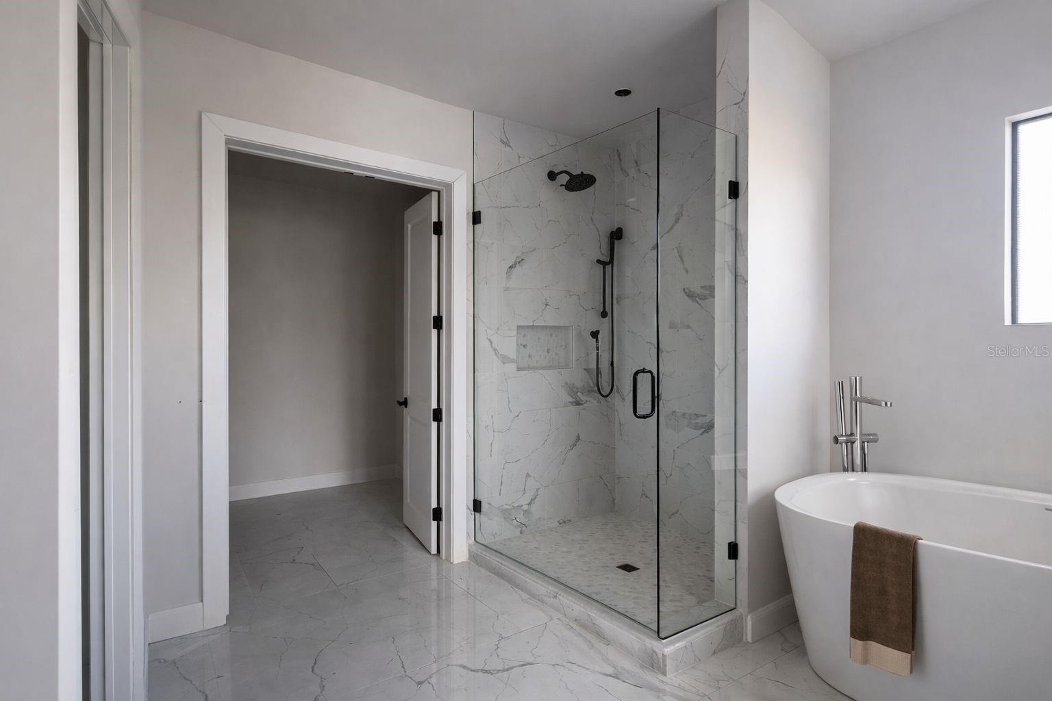 Image 18 of 34 For 9477 Attica Circle