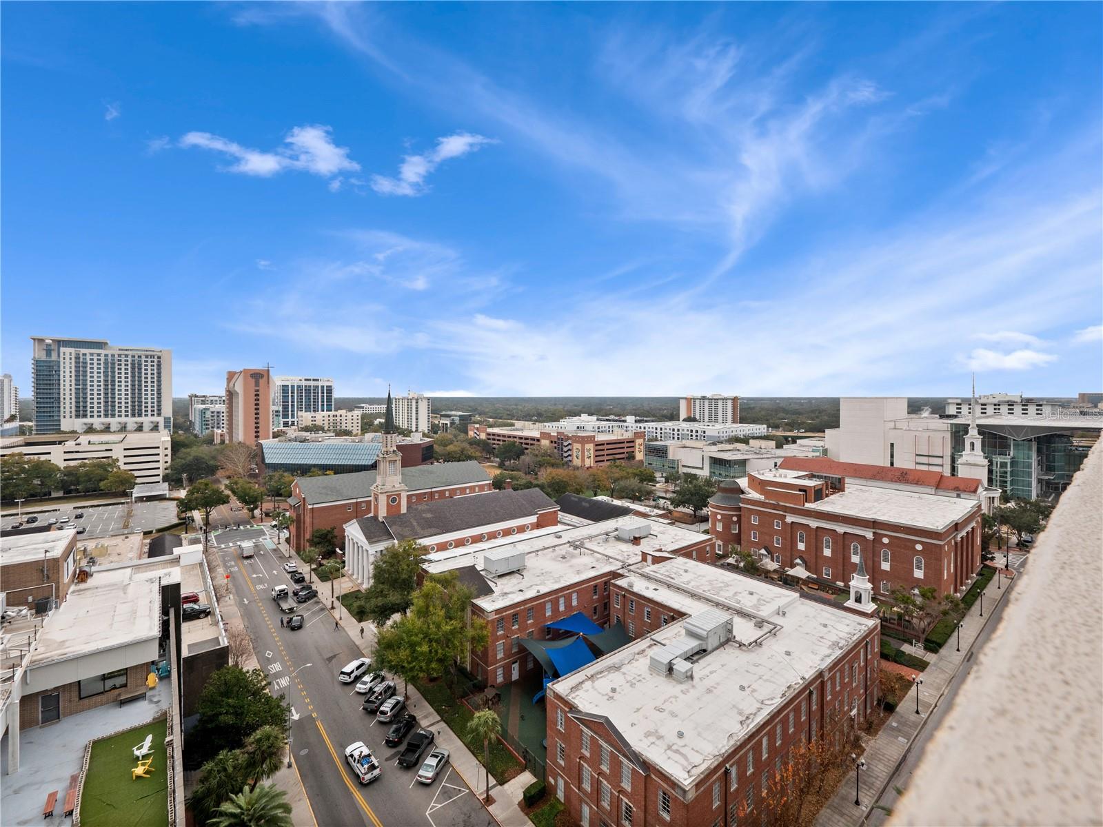 Image 23 of 46 For 155 Court Avenue 1001