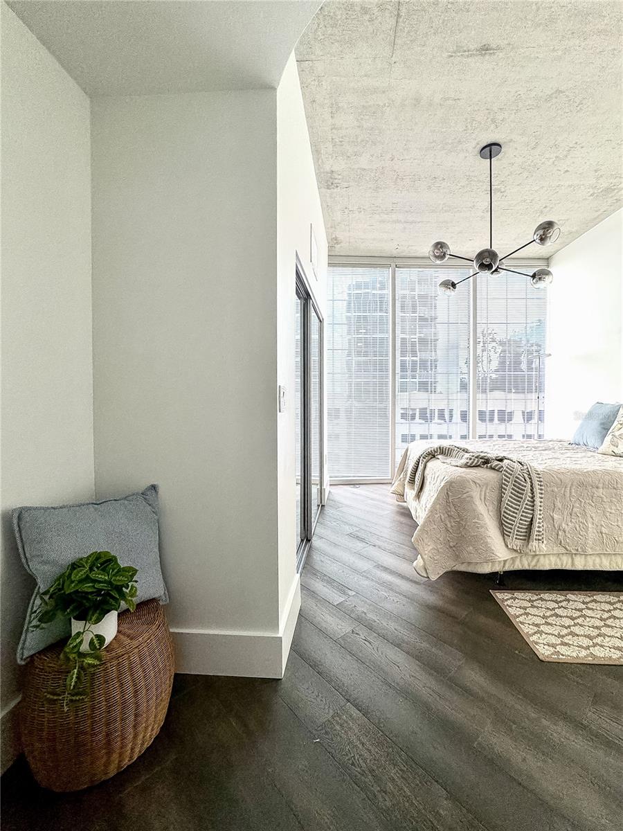 Image 36 of 46 For 155 Court Avenue 1001