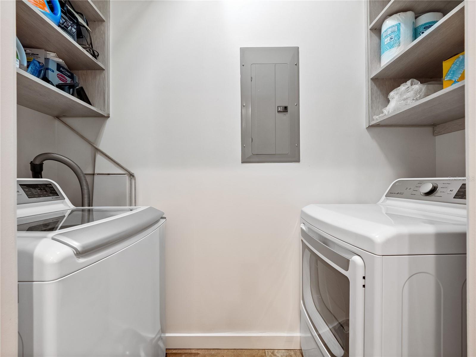 Image 41 of 46 For 155 Court Avenue 1001