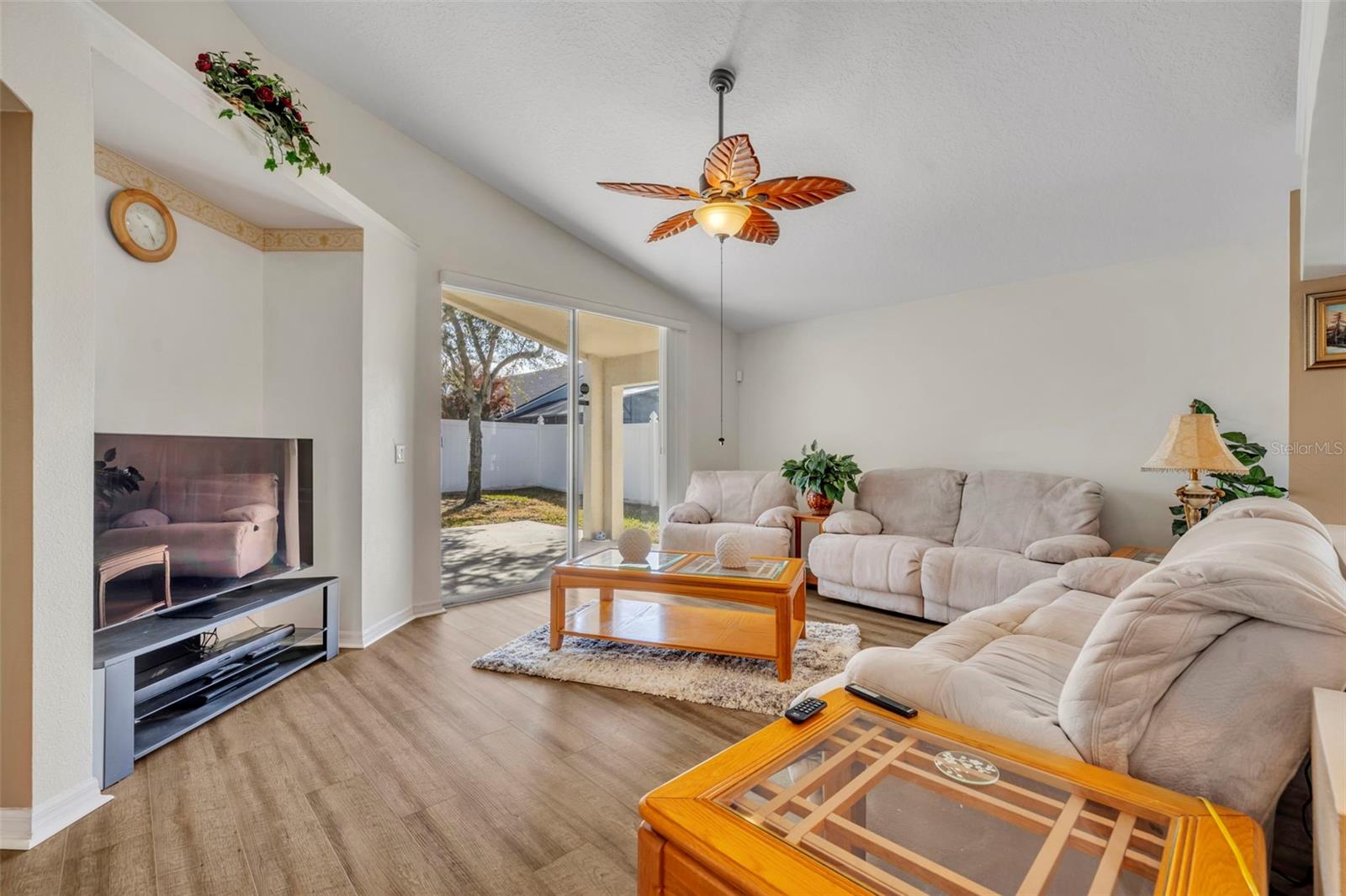 Image 15 of 34 For 170 Thornbury Drive