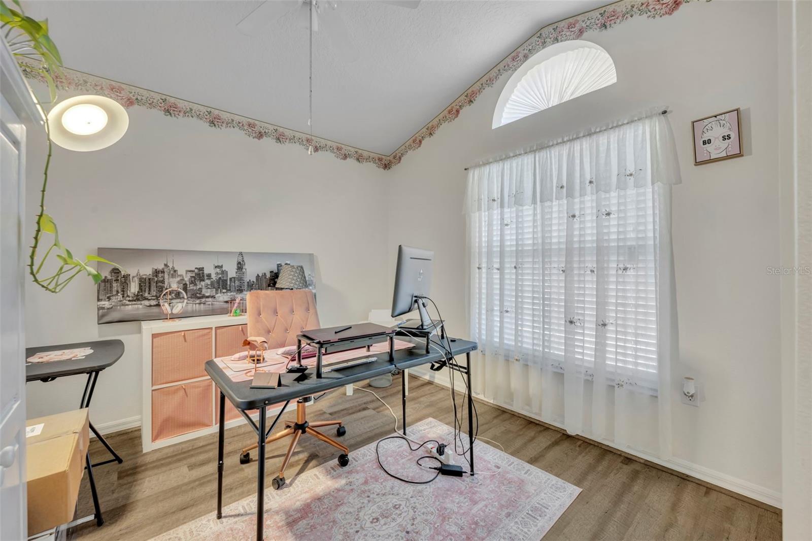 Image 25 of 34 For 170 Thornbury Drive