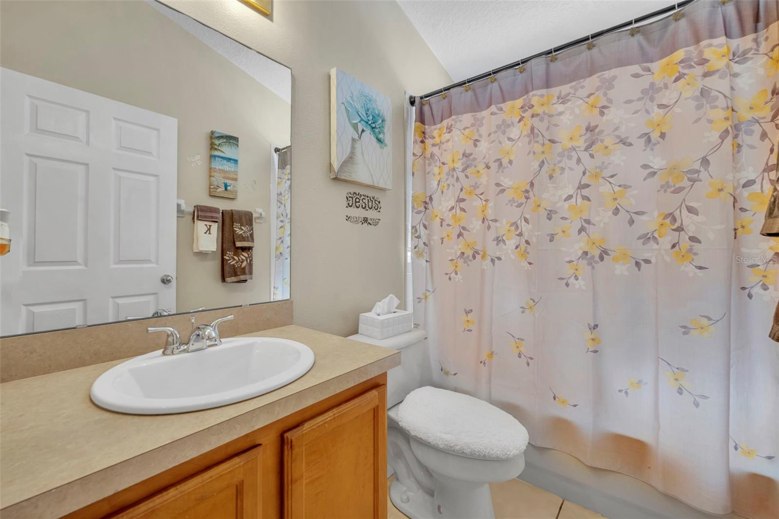 Image 26 of 34 For 170 Thornbury Drive