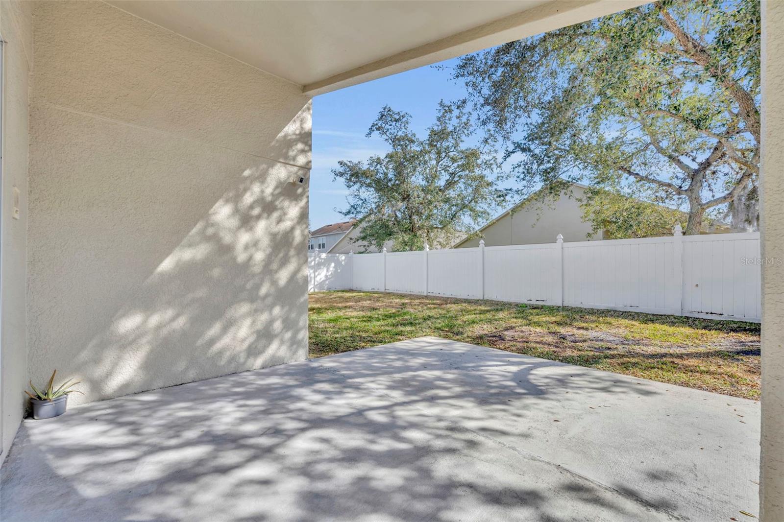 Image 28 of 34 For 170 Thornbury Drive