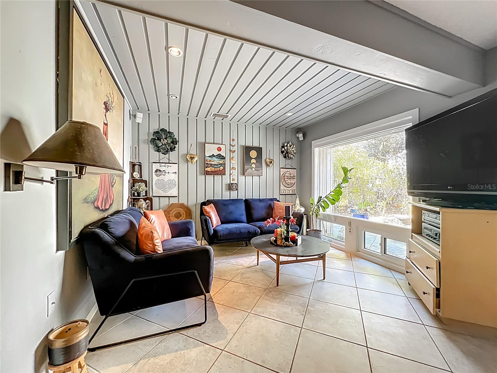 Image 19 of 28 For 104 Juniper Lane