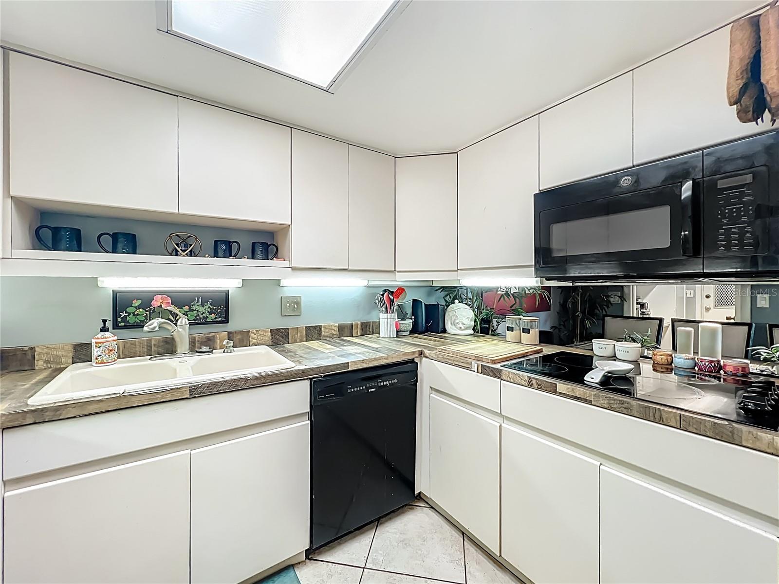 Image 9 of 28 For 104 Juniper Lane