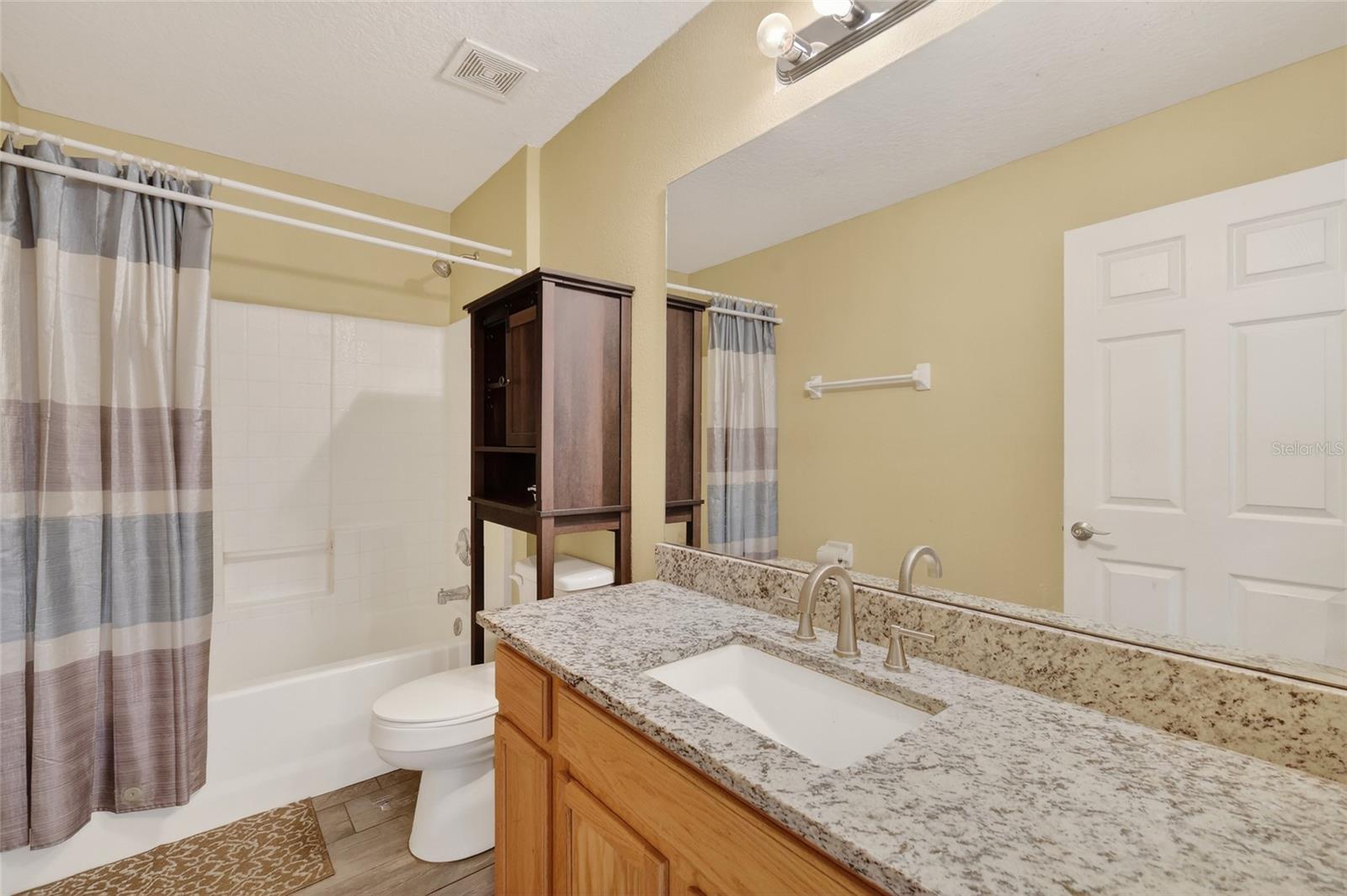 Image 10 of 31 For 2212 Lake Pointe Circle