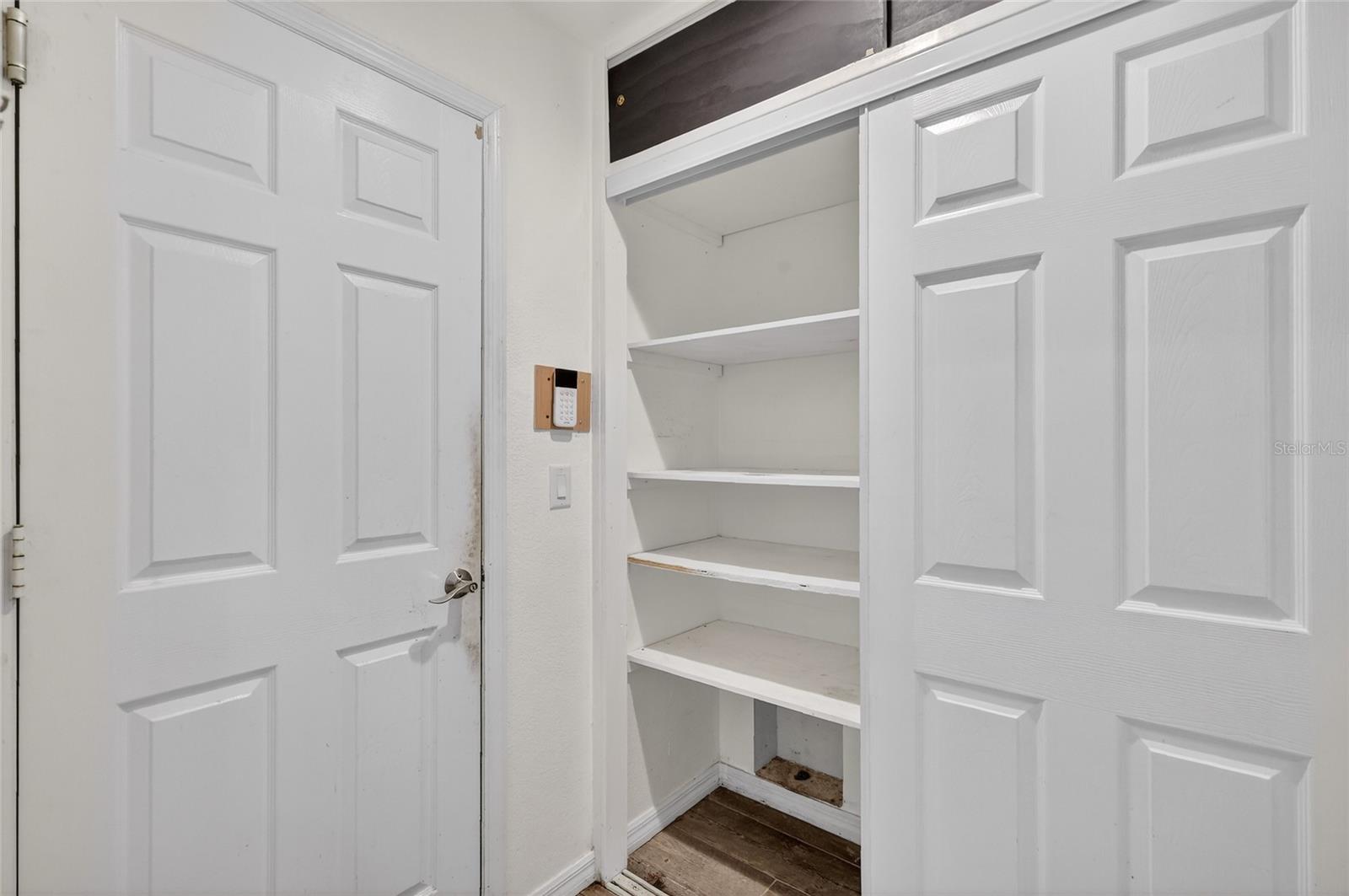 Image 25 of 31 For 2212 Lake Pointe Circle