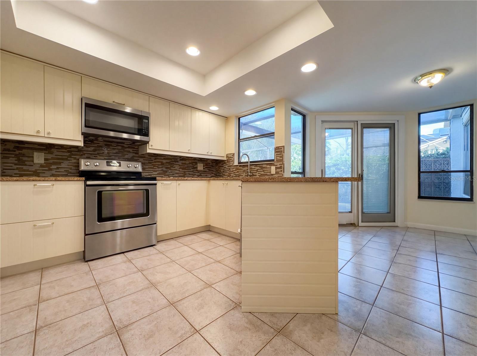 Image 14 of 28 For 16116 Gardendale Drive