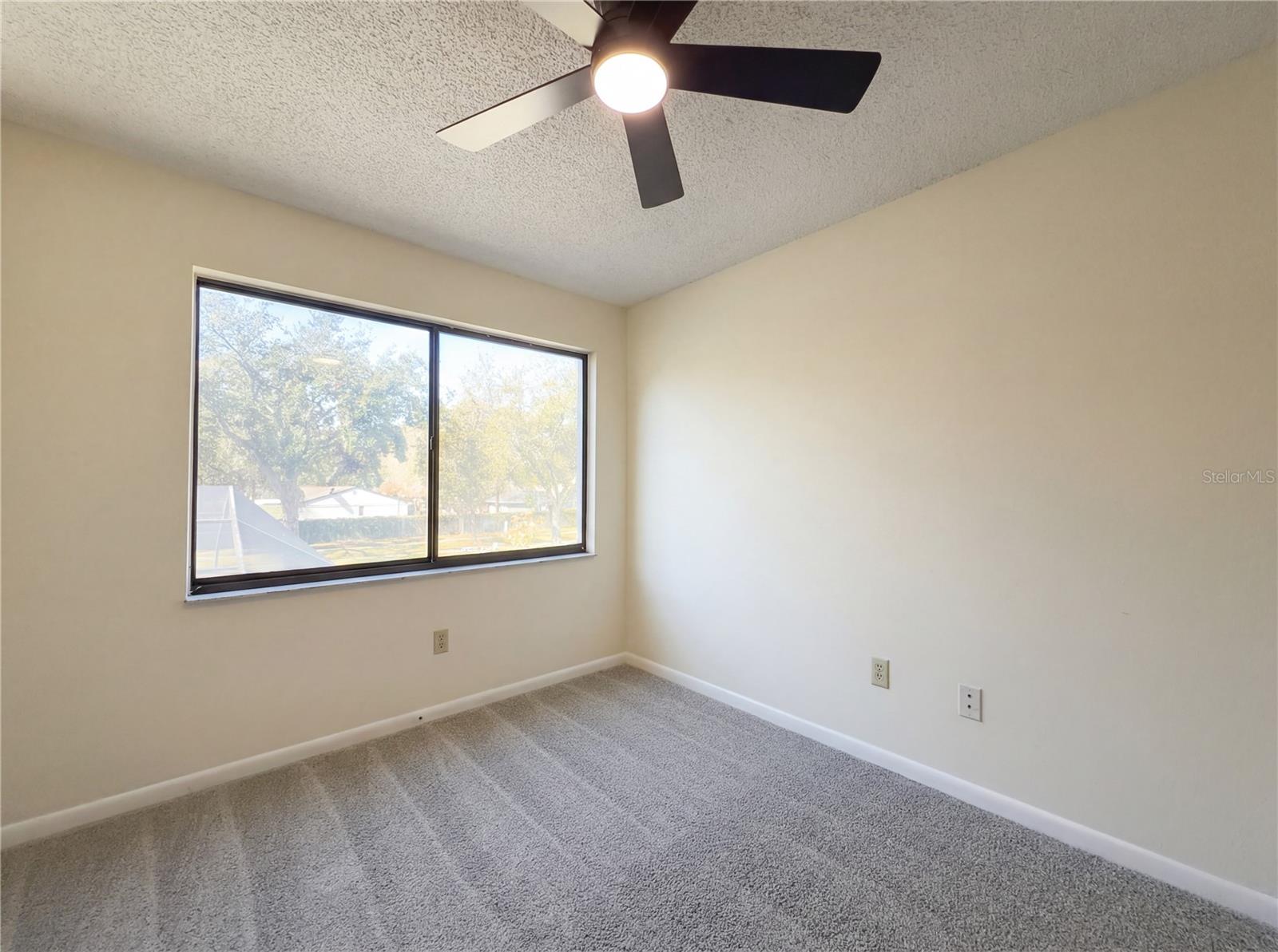 Image 20 of 28 For 16116 Gardendale Drive