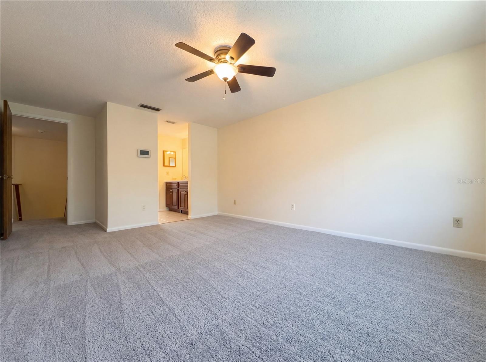 Image 23 of 28 For 16116 Gardendale Drive