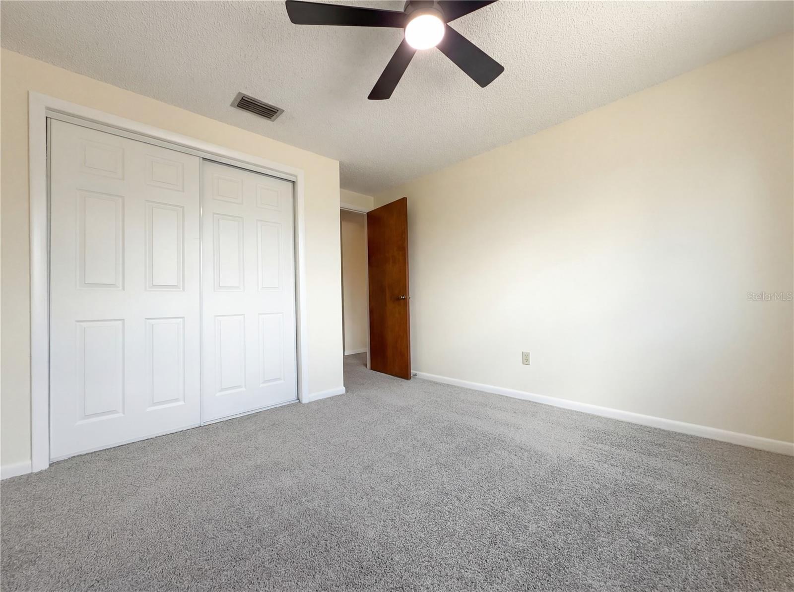 Image 4 of 28 For 16116 Gardendale Drive