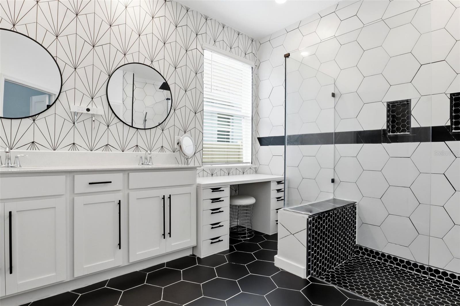 Image 25 of 68 For 6286 Lakepine Street