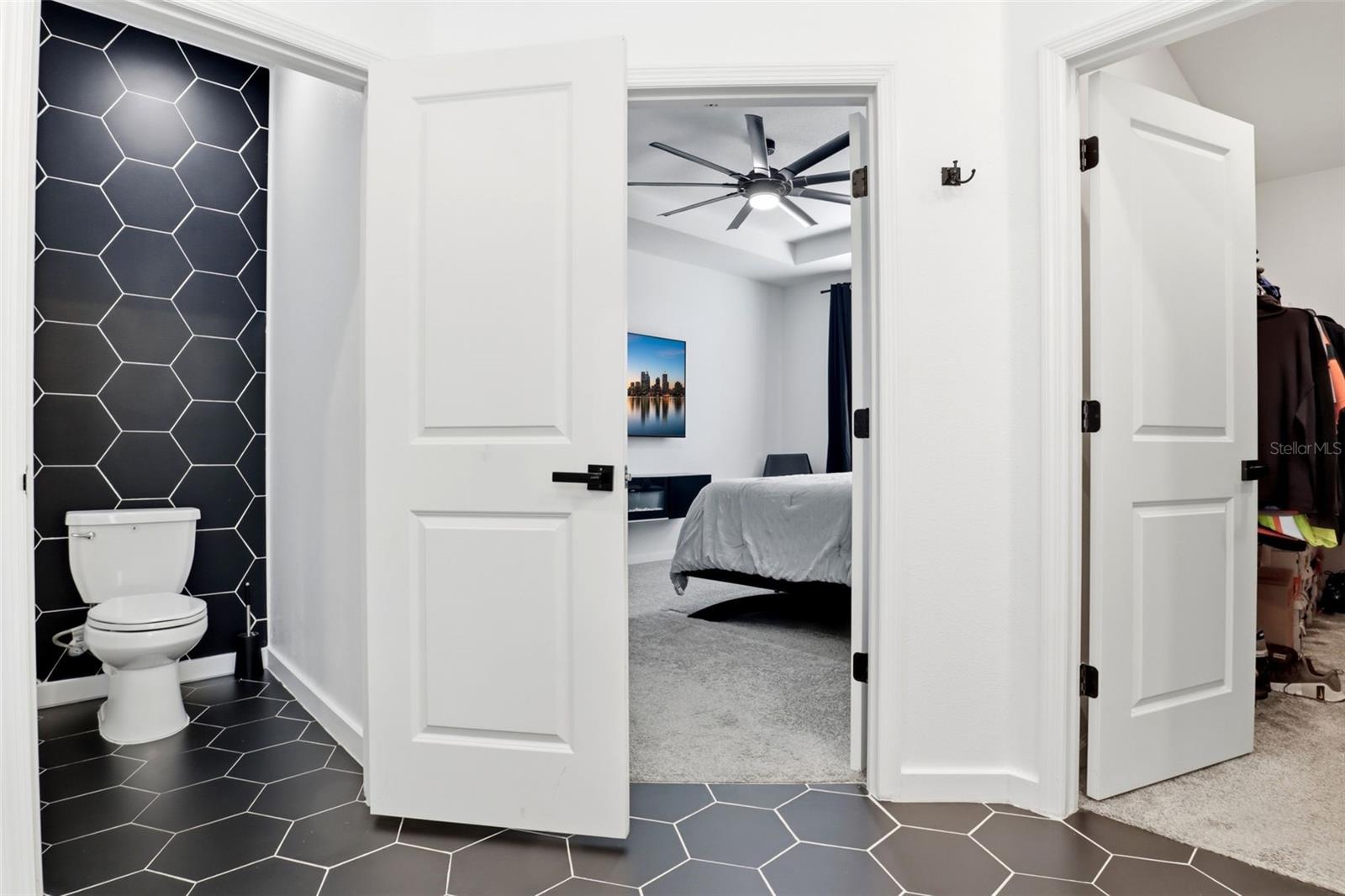 Image 30 of 68 For 6286 Lakepine Street