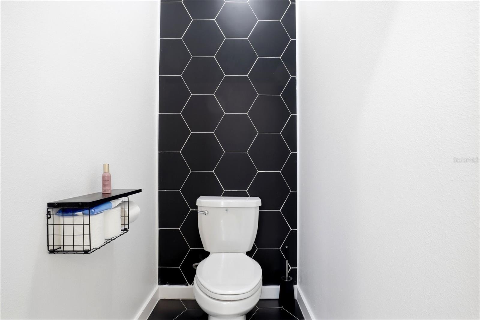 Image 31 of 68 For 6286 Lakepine Street