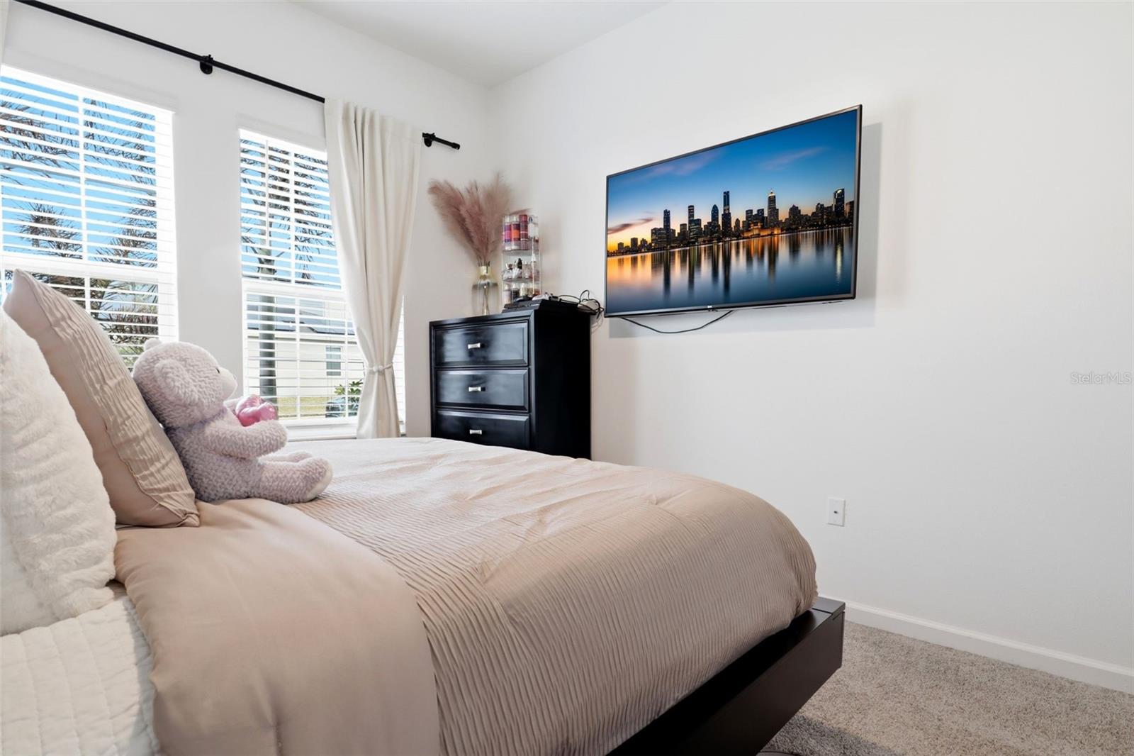 Image 40 of 68 For 6286 Lakepine Street