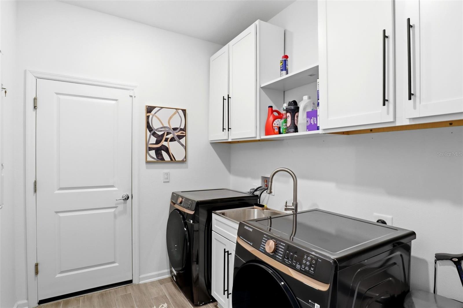 Image 51 of 68 For 6286 Lakepine Street