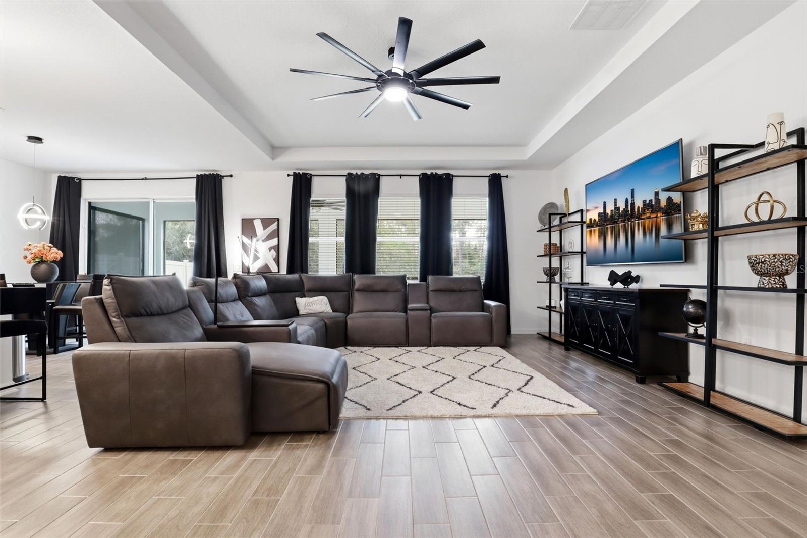 Image 7 of 68 For 6286 Lakepine Street