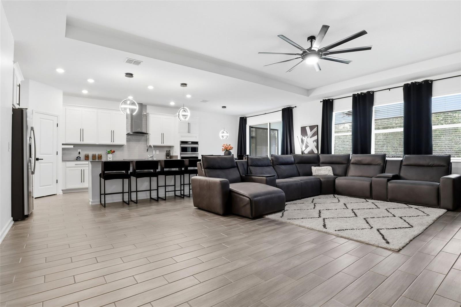 Image 8 of 68 For 6286 Lakepine Street