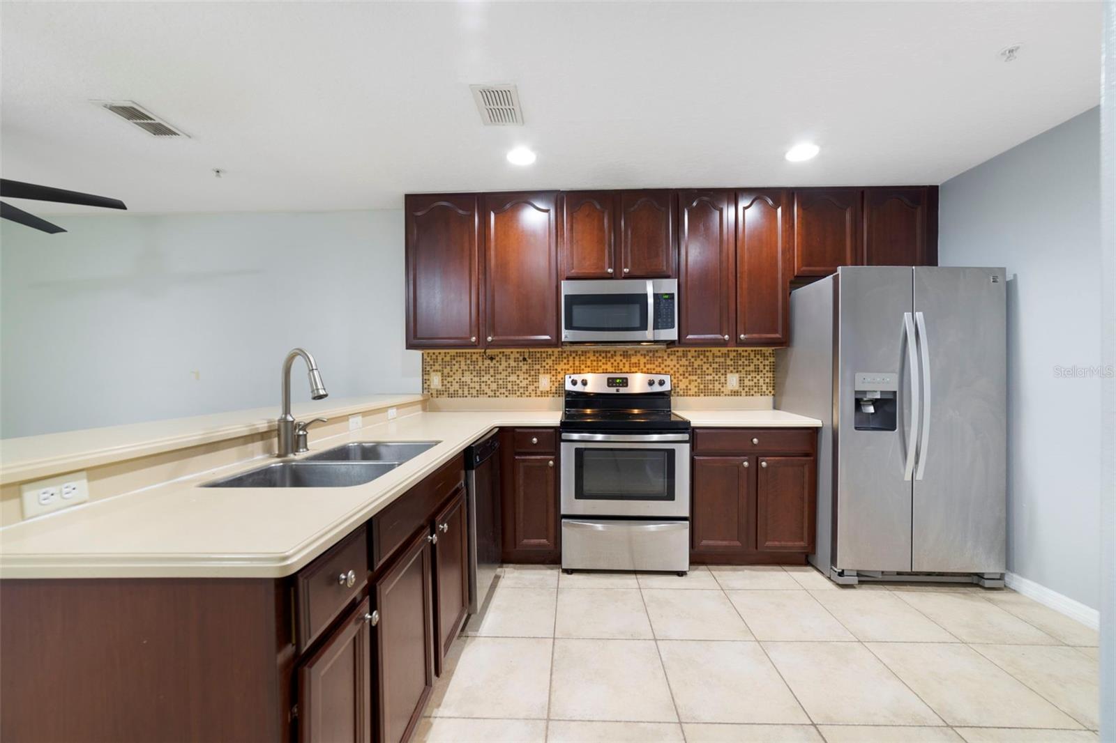 Image 8 of 27 For 167 Constitution Way