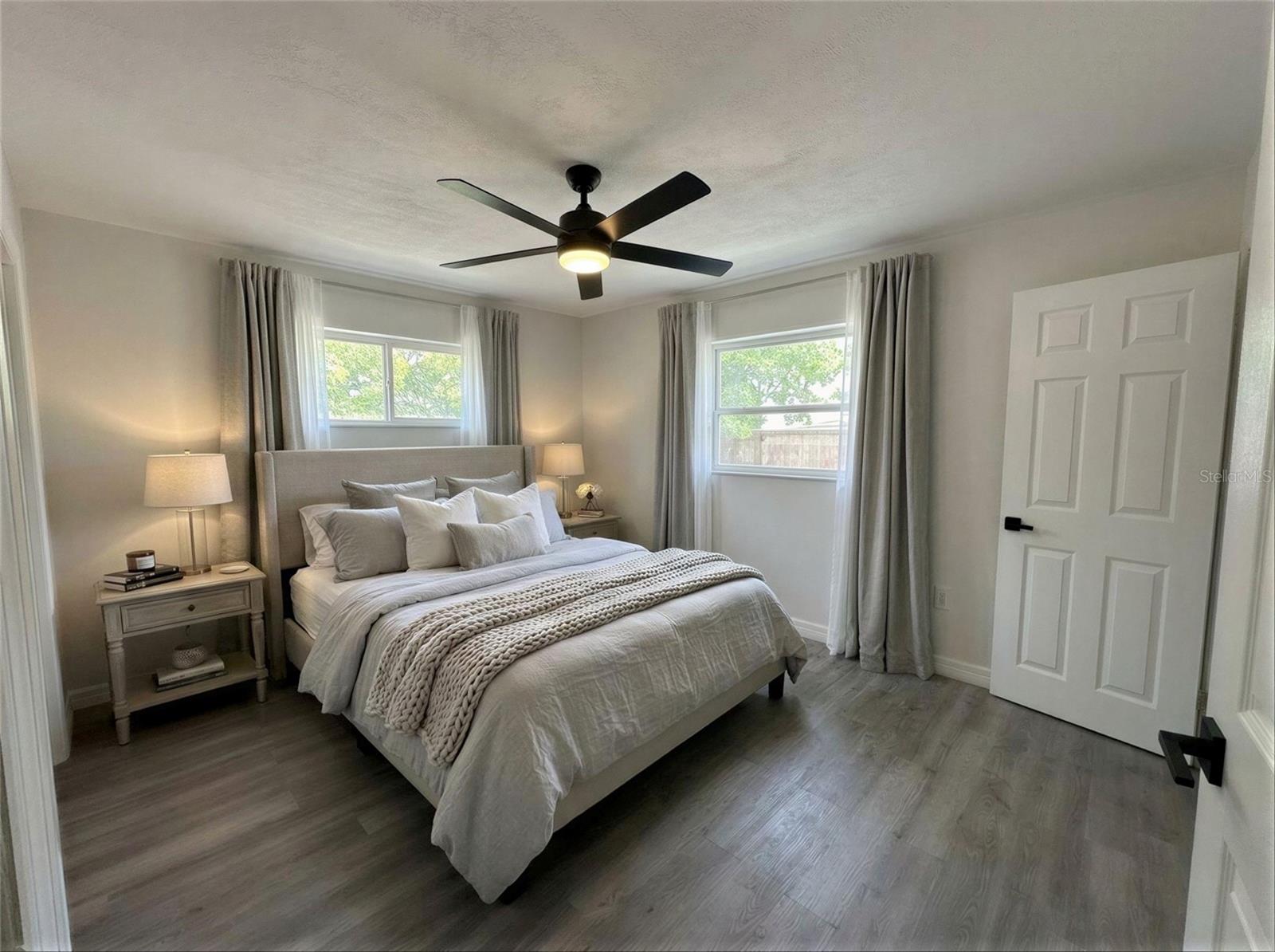 Image 3 of 6 For 5511 Oakfield Street