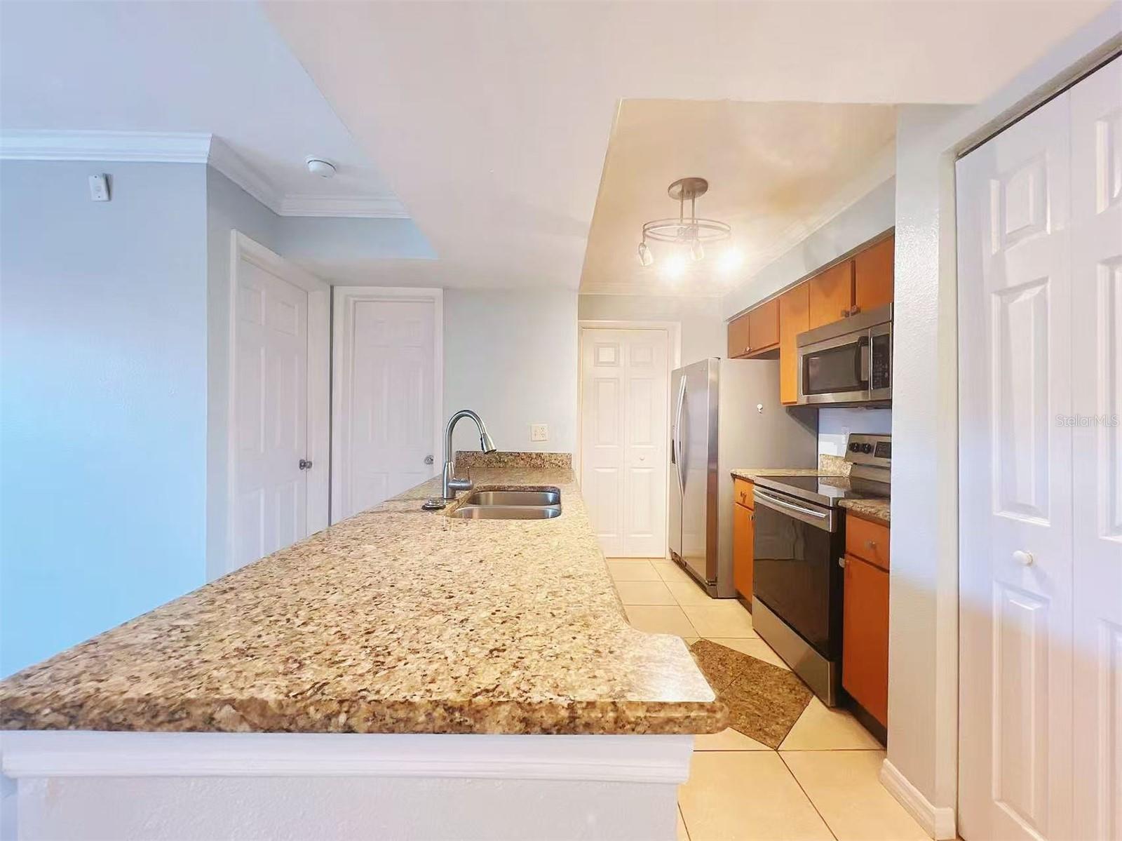 Image 7 of 17 For 3008 Parkway Boulevard 306