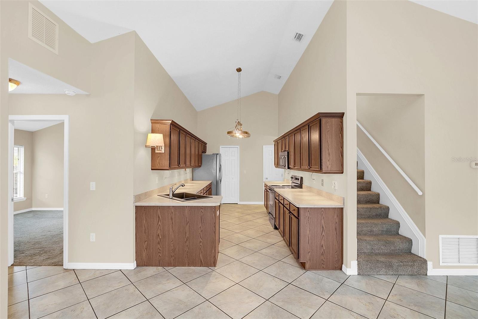 Image 11 of 32 For 1422 Saffron Trail