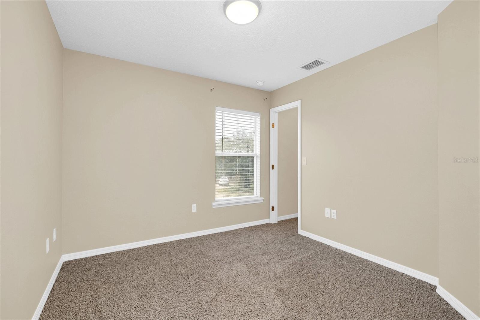 Image 15 of 32 For 1422 Saffron Trail