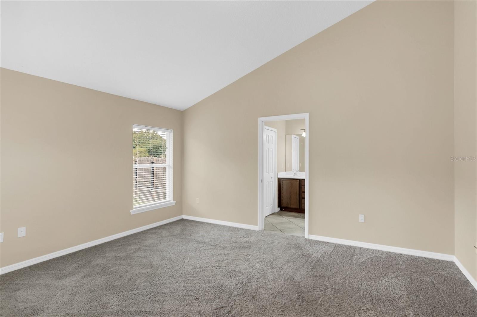 Image 24 of 32 For 1422 Saffron Trail