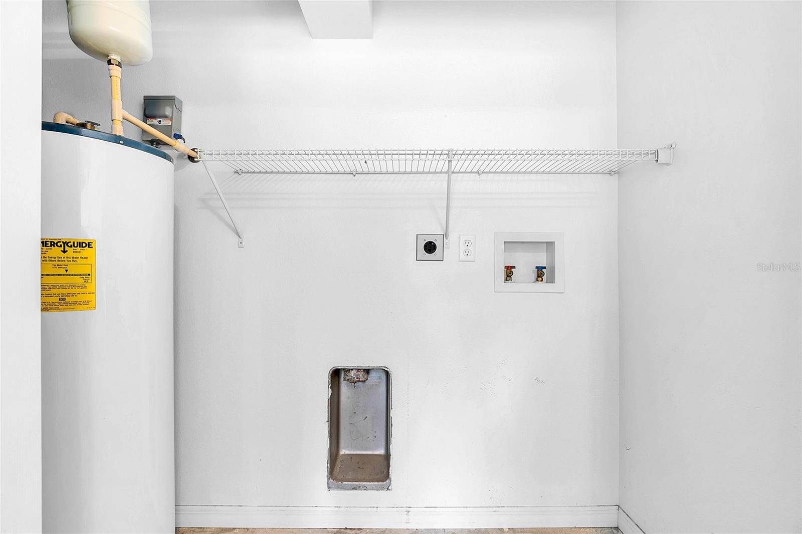 Image 27 of 32 For 1422 Saffron Trail